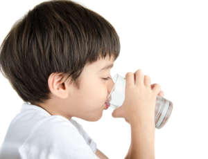 Trẻ em và nhu cầu uống nước